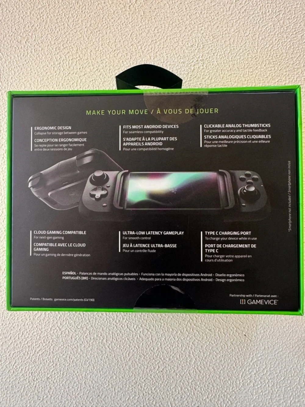 Razer Kishi Mobile Gaming Controller - Black with Green Accents NEW